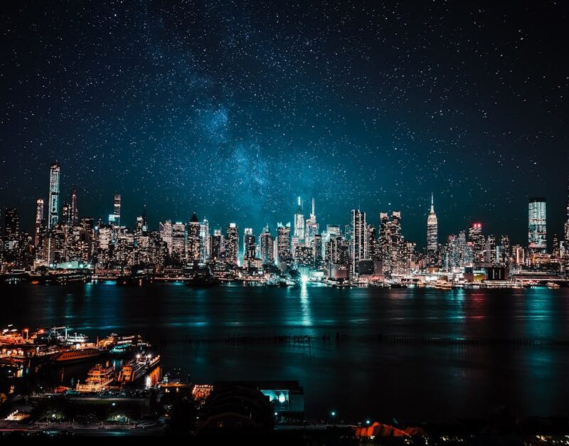 City Architecture - A mesmerizing view of New York City's illuminate #3075993